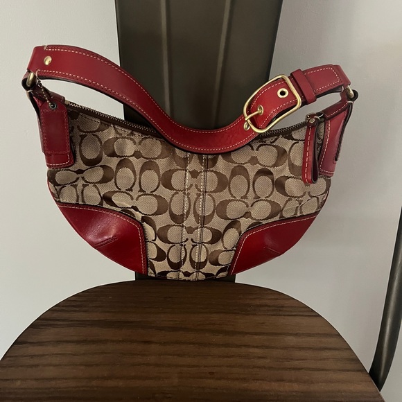 Coach purse - Picture 2 of 9